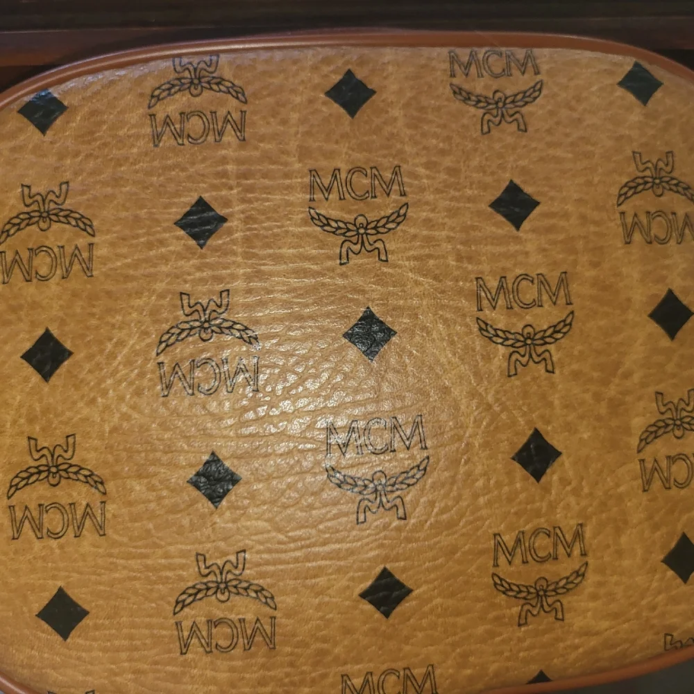 MCM Made in Germany Bucket Bag - Picture 4 of 10